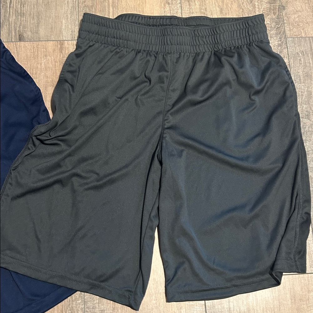Athletic XL(16) Shorts - Picture 5 of 9